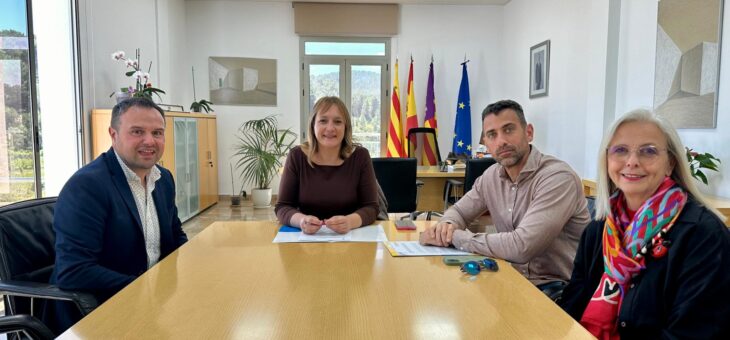 Sant Joan de Labritja firma un convenio con la Cámara de Comercio para impulsar el emprendimiento y apoyar al tejido empresarial del municipio